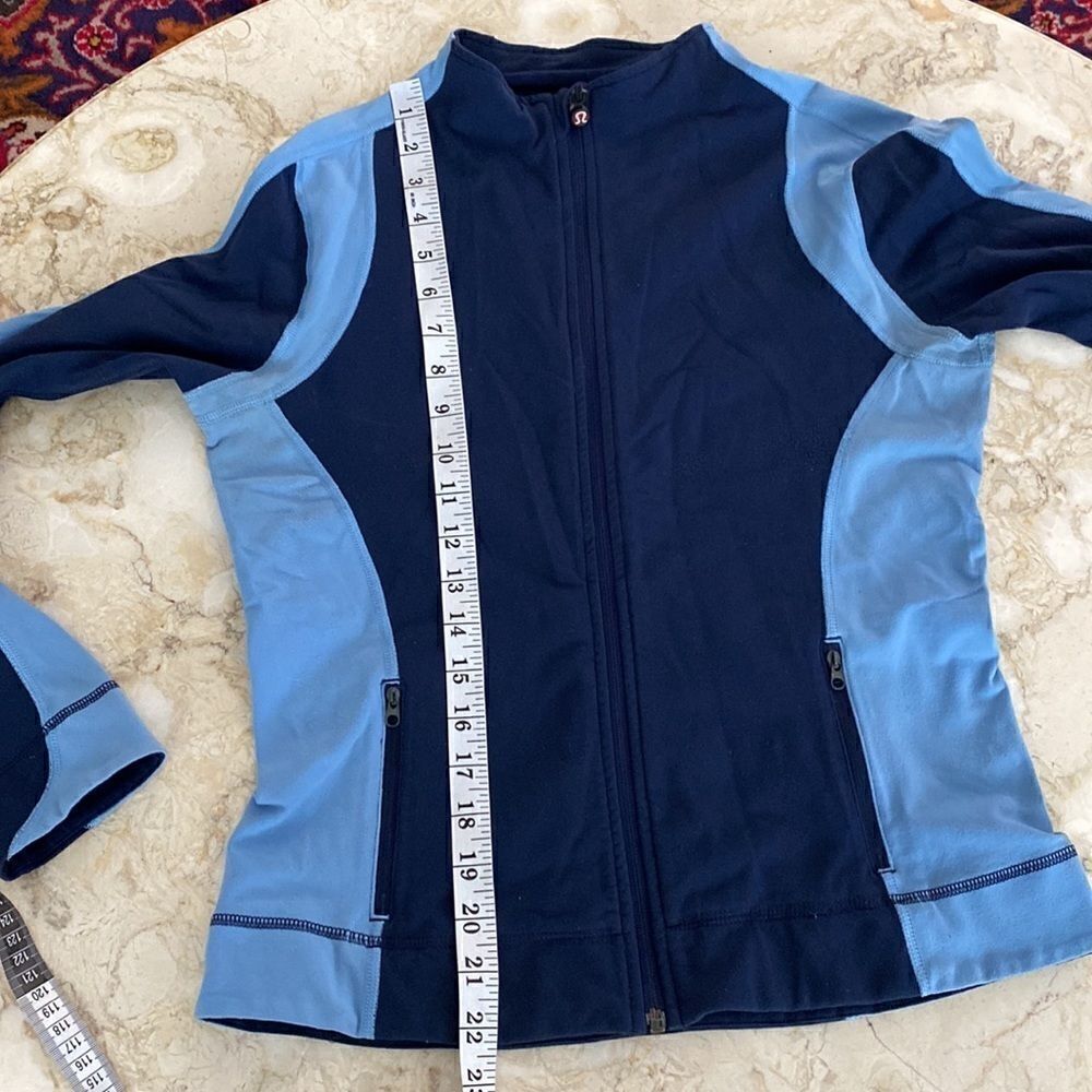Lululemon Zip Up Jacket - Picture 15 of 15